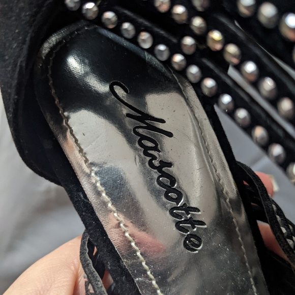 Sequin black pumps - Picture 3 of 5